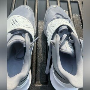 kurie 3 low grey TB wolf grey